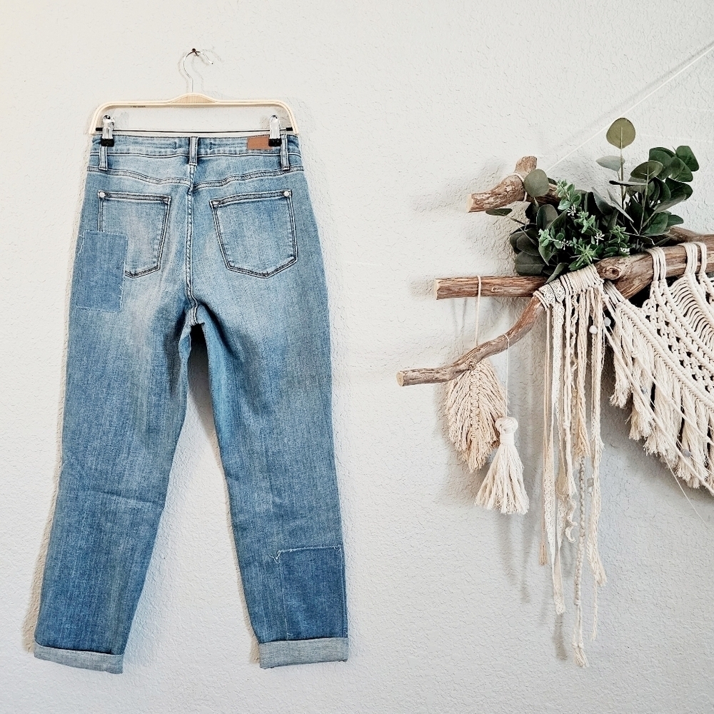 Judy Blue High Rise Medium Wash Patched Straight Leg Boyfriend Fit Jeans 7/28 - Picture 6 of 12